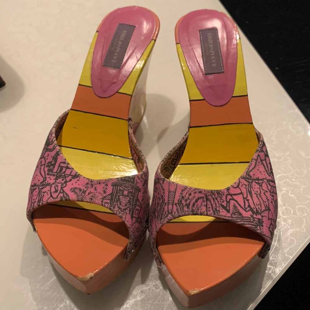 Emilio Pucci Woman’s Wedge. Size 6